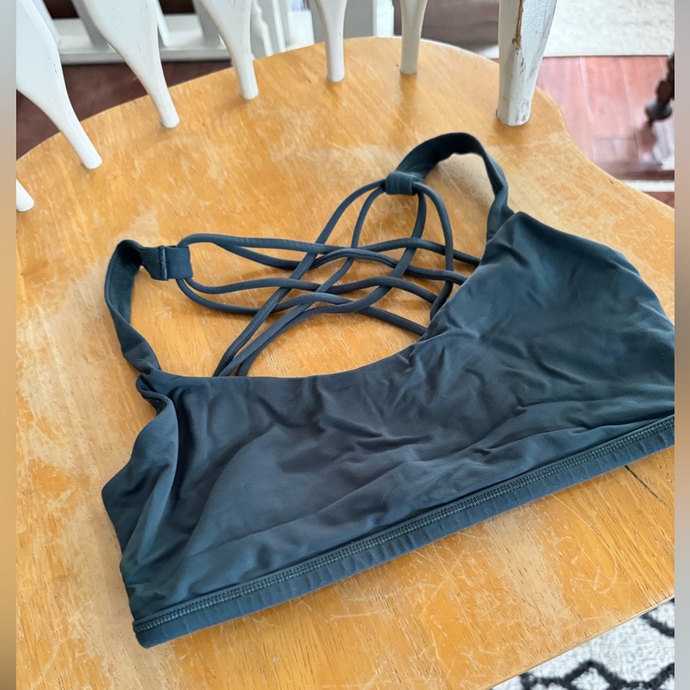 Lululemon Free To Be Bra